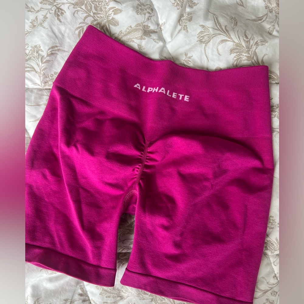 Alphalete amplify shorts